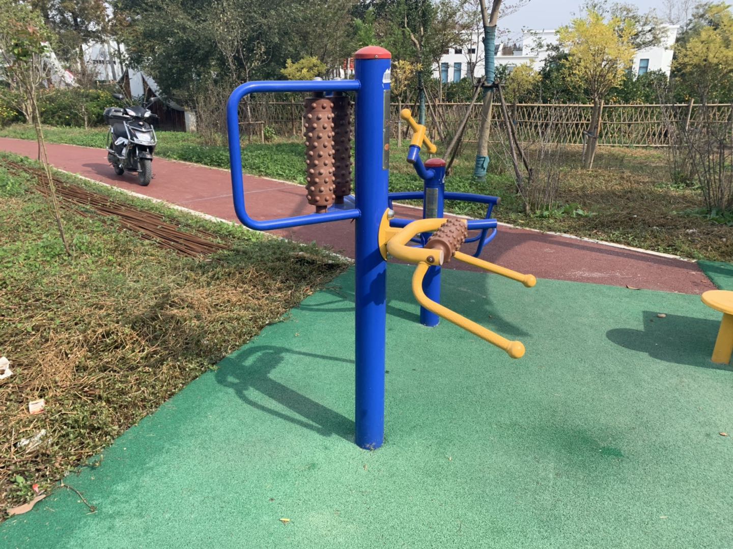 腰背按摩器 腰背按摩器