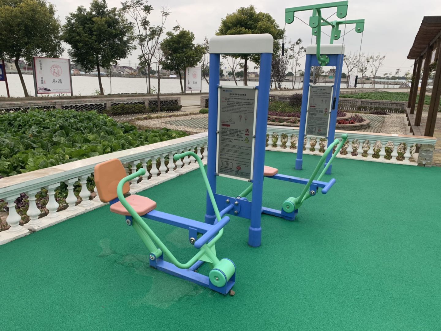 雙立柱平推平拉訓練器