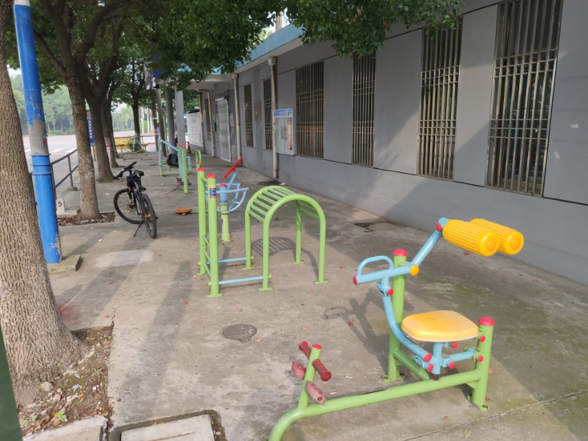 華新鎮(zhèn)淮海村健身點