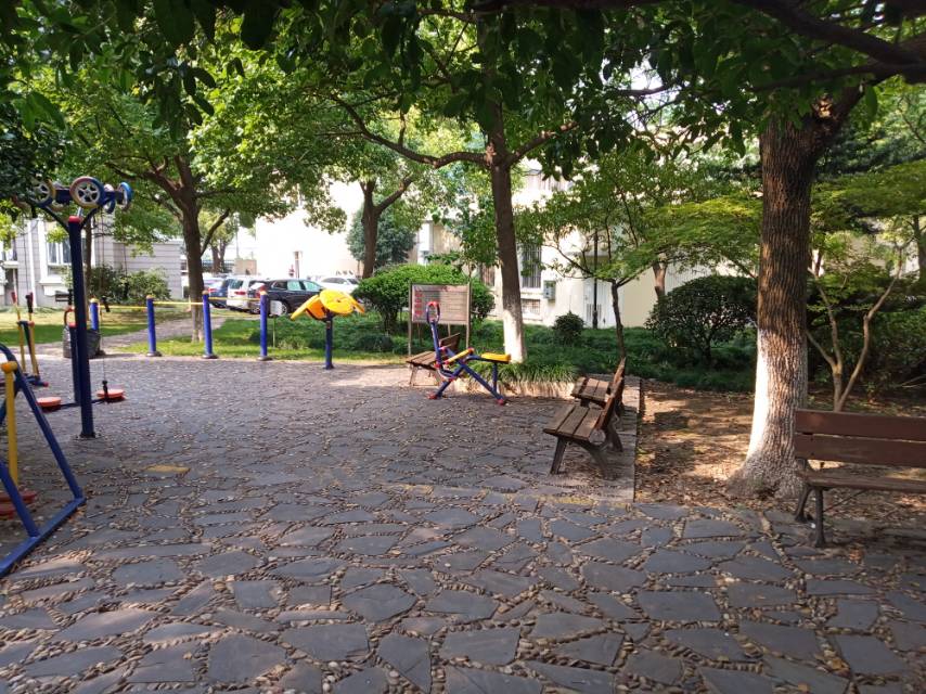 平南三居居委B健身苑點