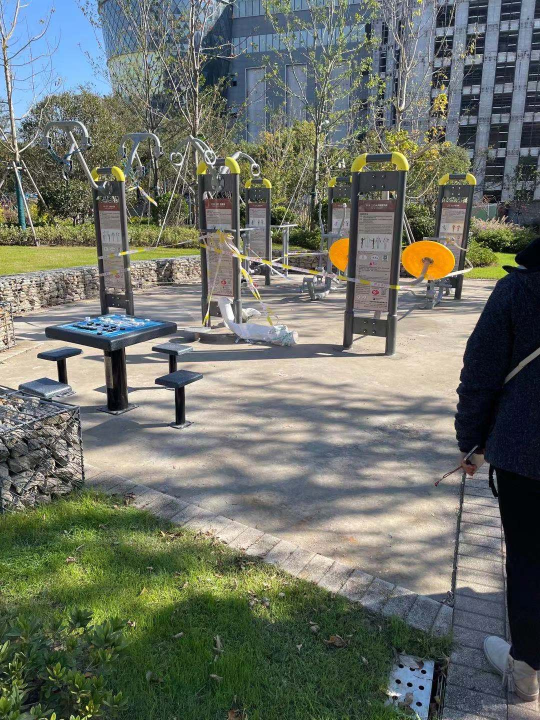 靜安區(qū)臨汾路街道閘環(huán)臨時綠地健身點