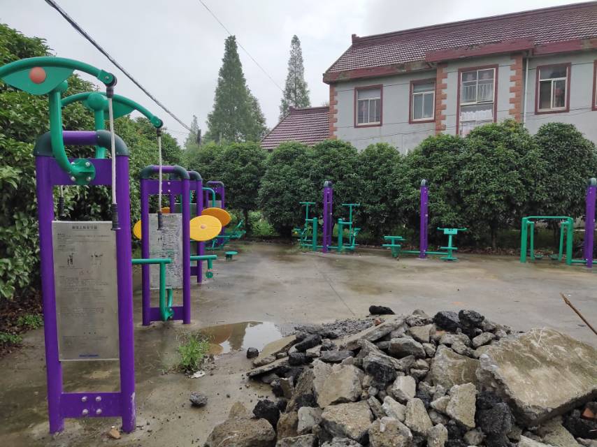 朱家角鎮(zhèn)先鋒村市民益智健身點