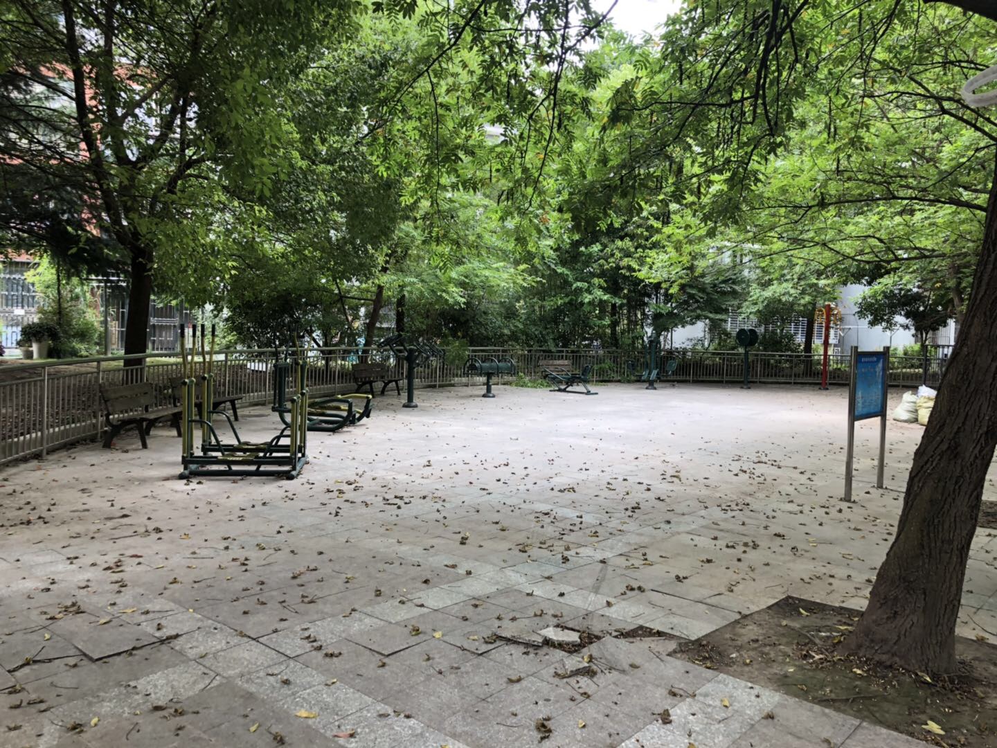 金萊社區(qū)1519弄健身點