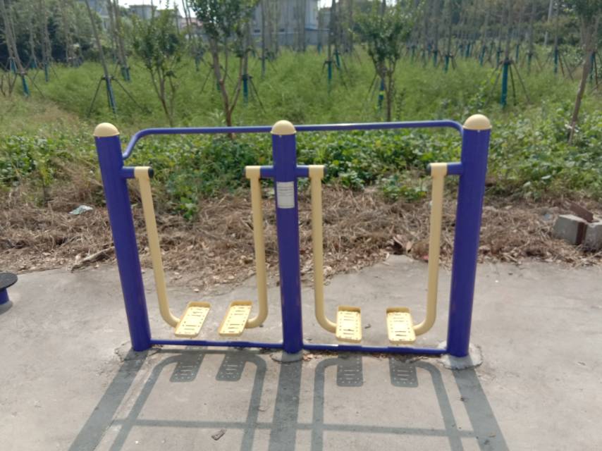 二位地埋漫步機(jī)