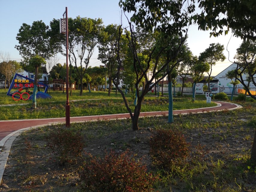 張堰鎮(zhèn)秦陽(yáng)村市民健身步道