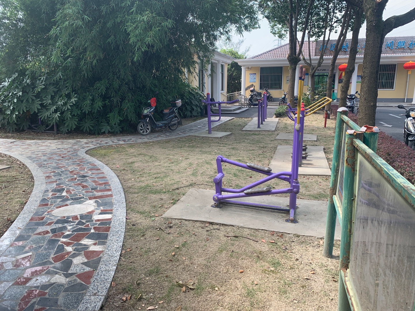 新源中心村健身點(diǎn)