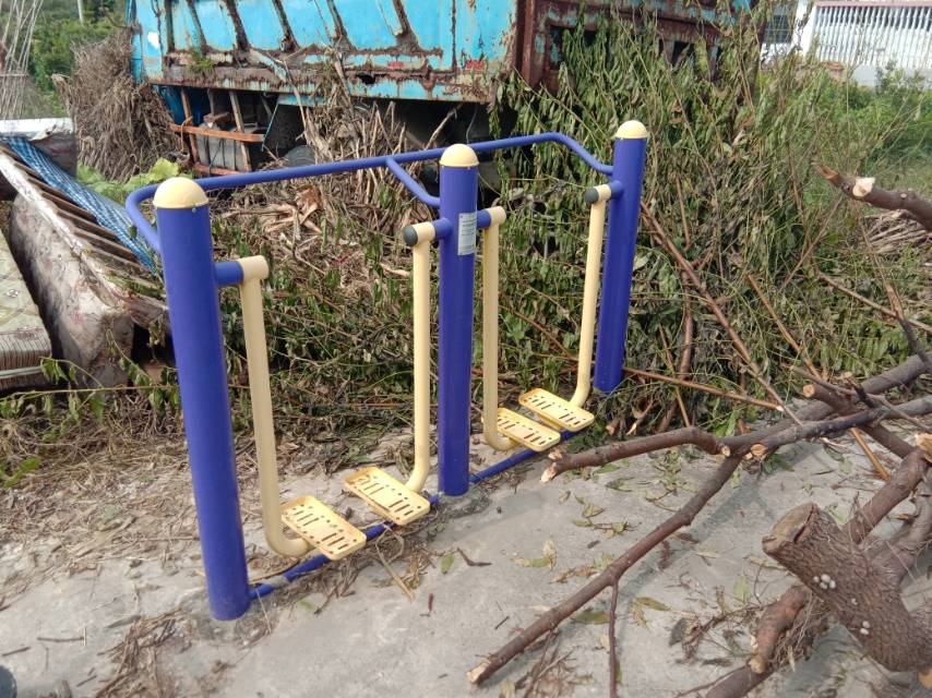 二位地埋漫步機(jī)