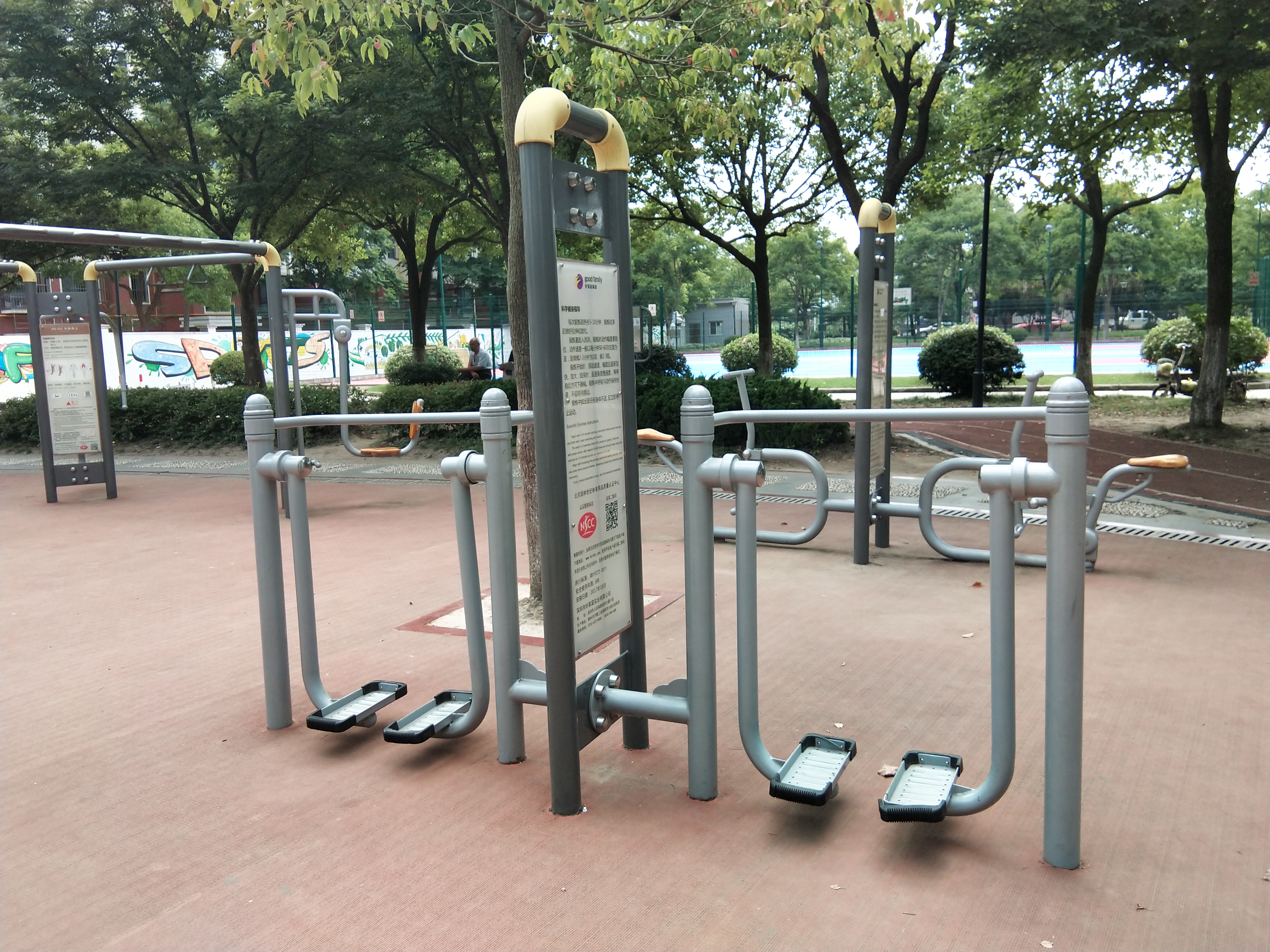 雙位太空漫步機(jī)