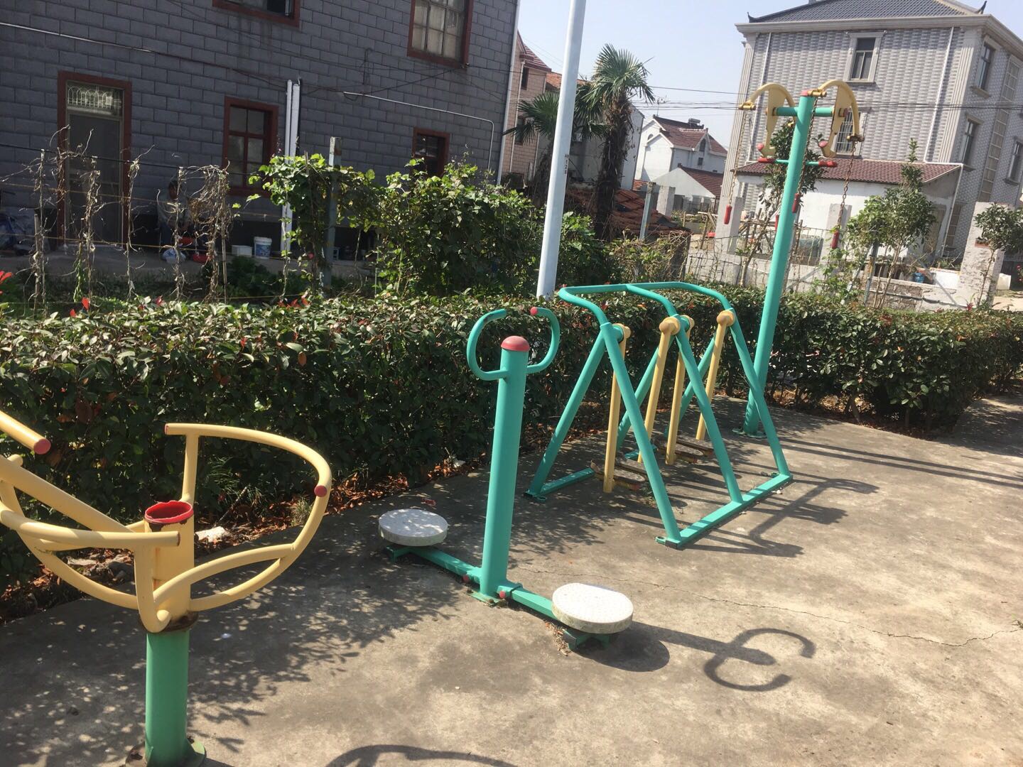 老港鎮(zhèn)牛肚村民委員會(huì)16組健身苑點(diǎn)