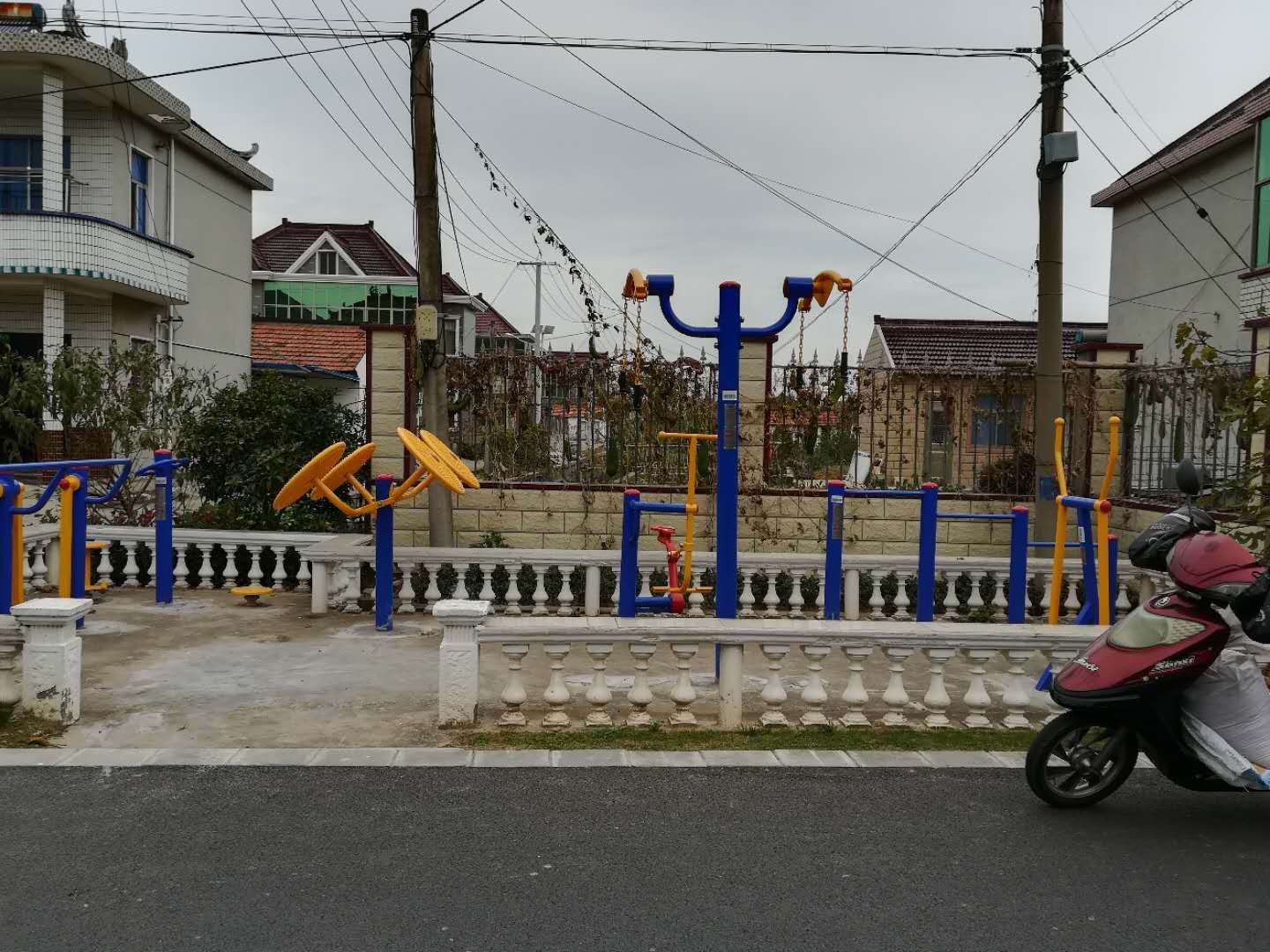 增產(chǎn)村四組健身點