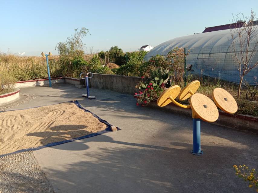 新如村20組六如309號(hào)前健身路徑