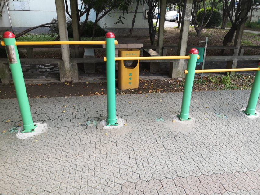 多聯(lián)壓腿架