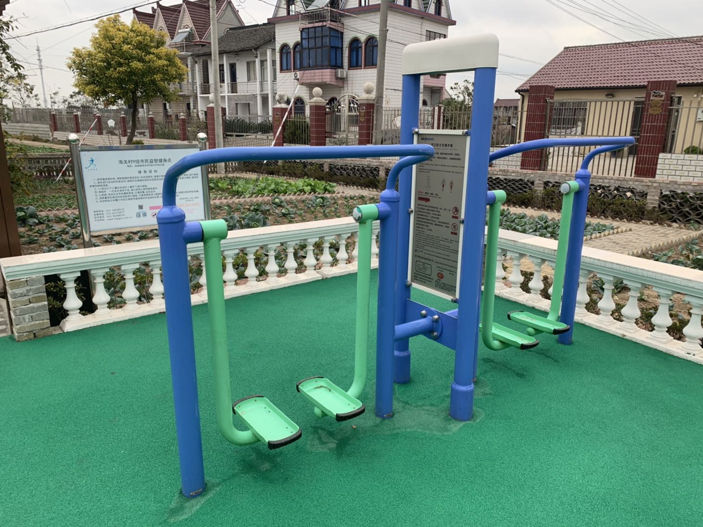 雙立柱太空漫步器