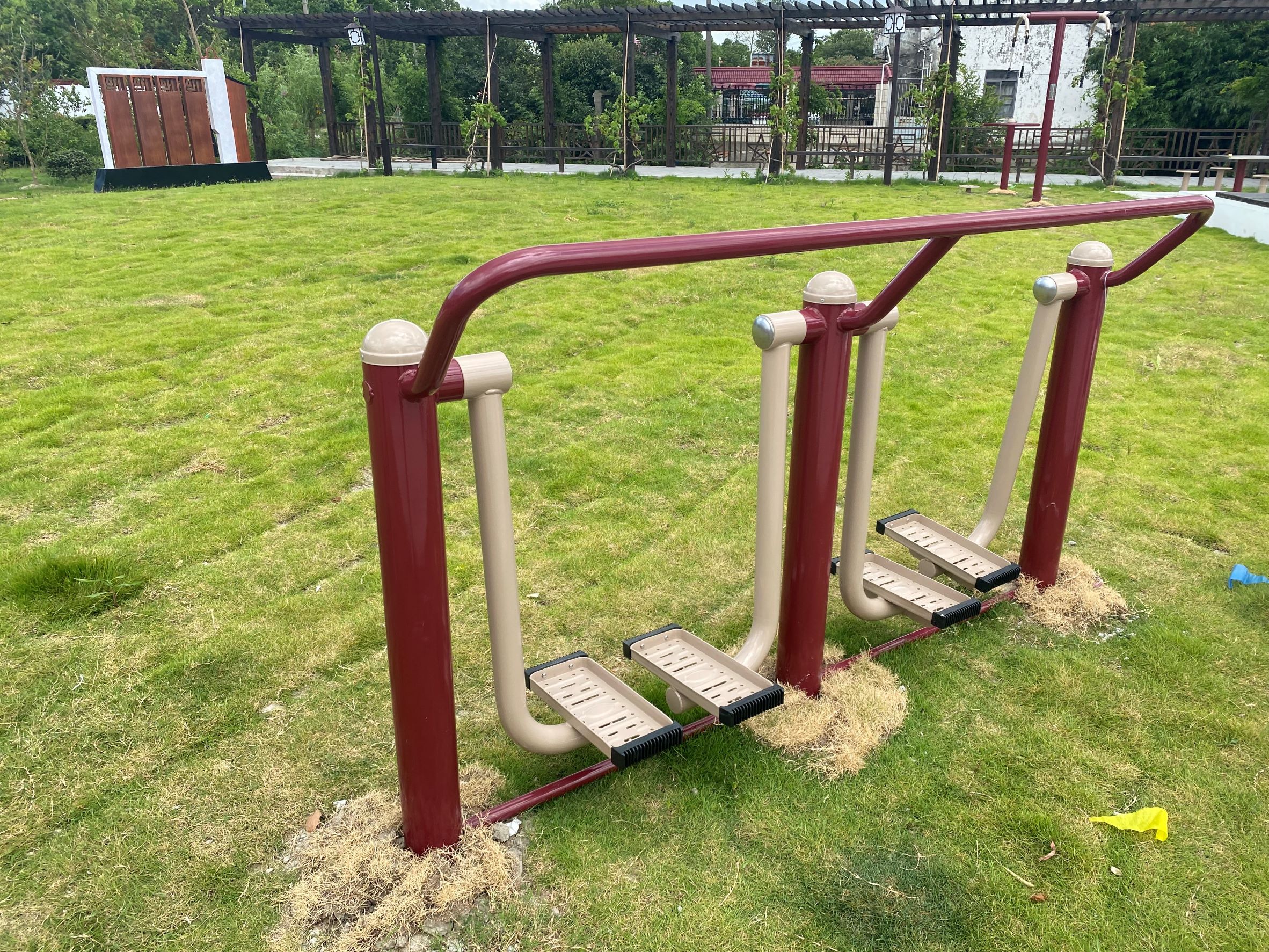 二位太空漫步機