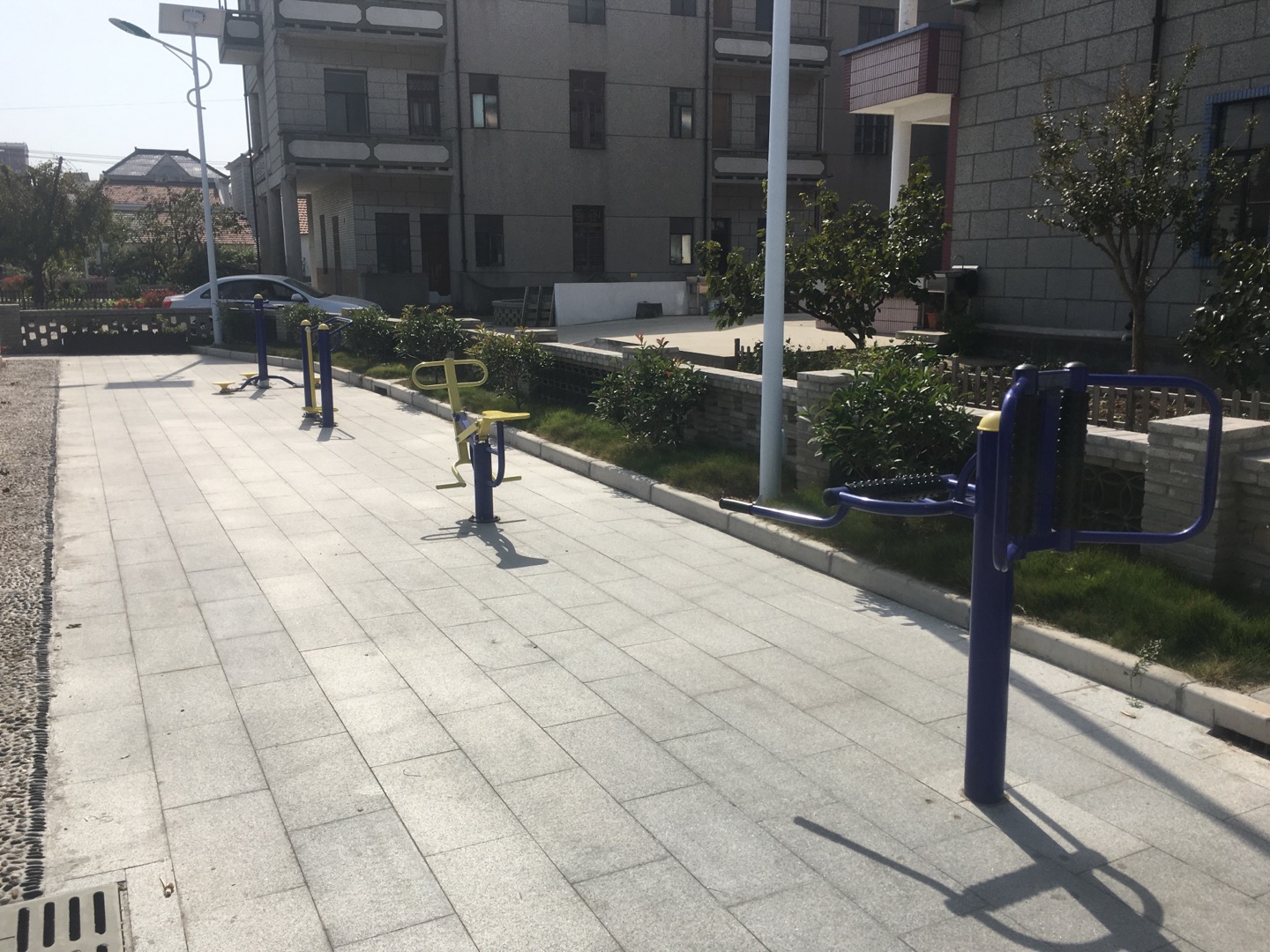 老港鎮(zhèn)中港村民委員會1組健身苑點/n