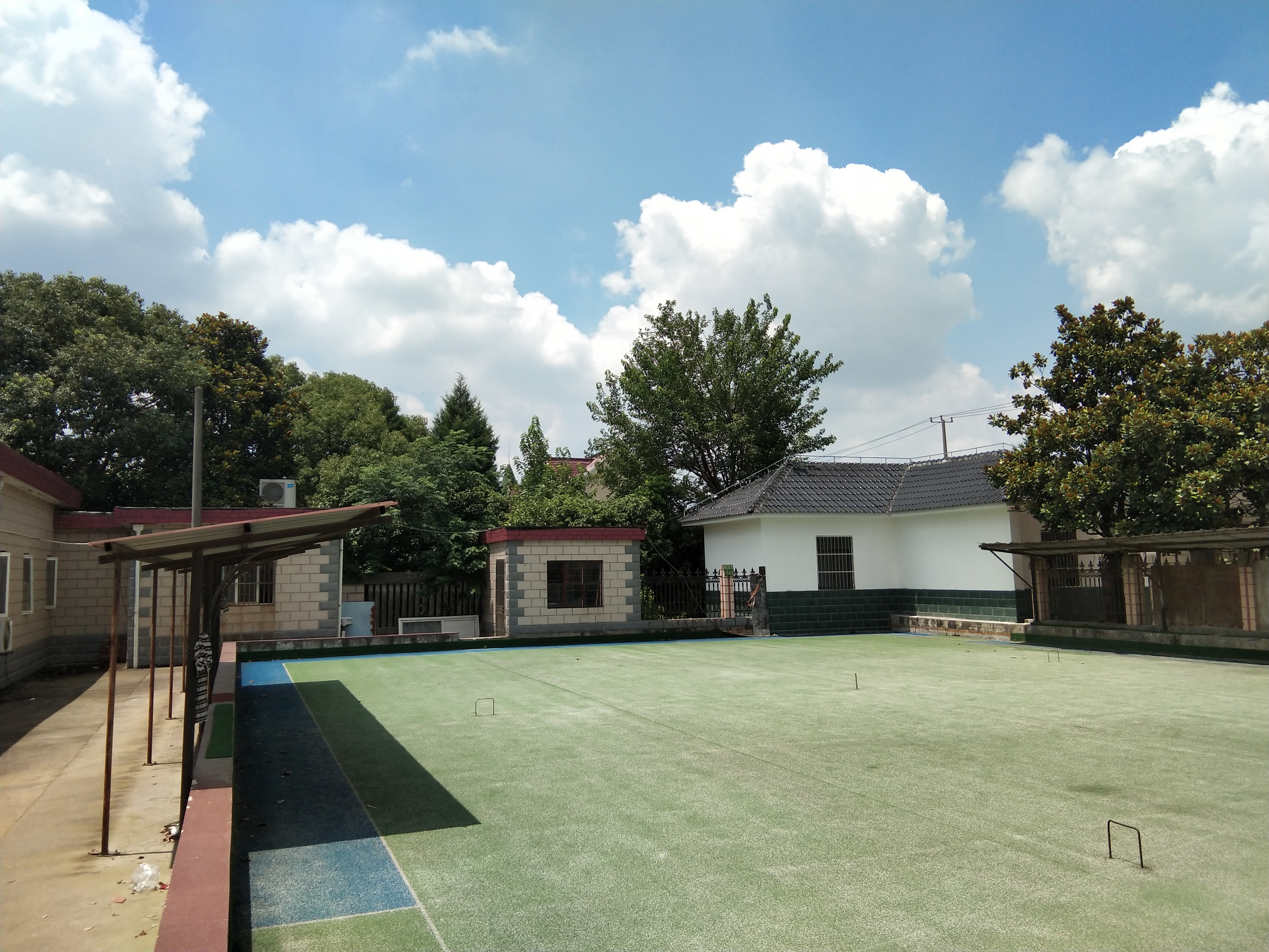 東風(fēng)村門球場(chǎng)