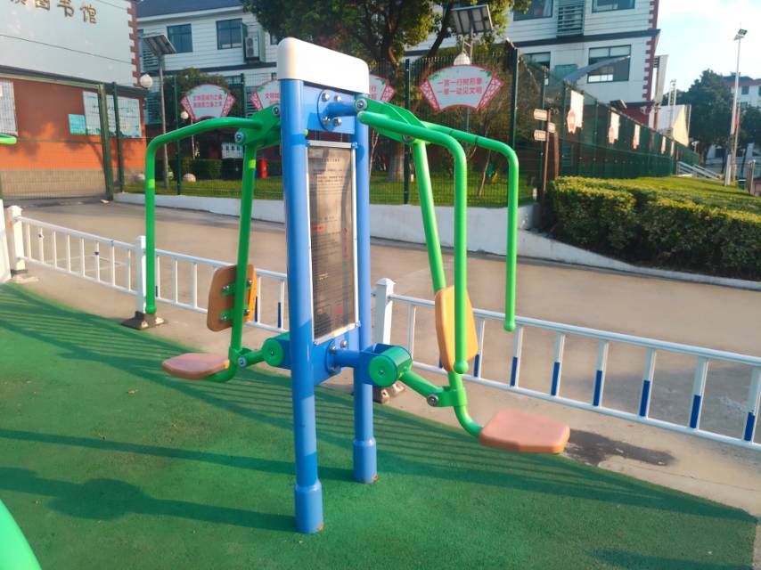 雙立柱前推訓練器