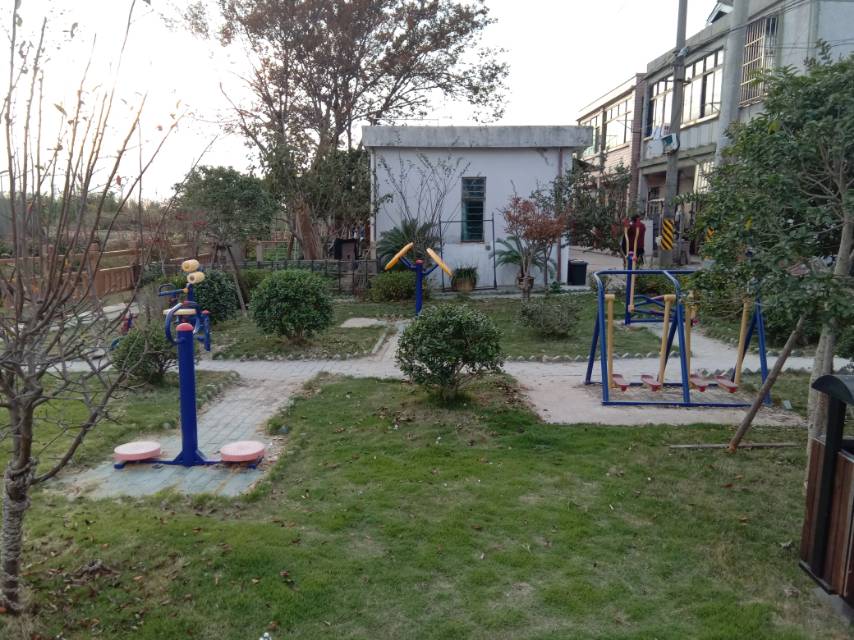 營前村2隊(duì)費(fèi)家宅22號(hào)前健身路徑