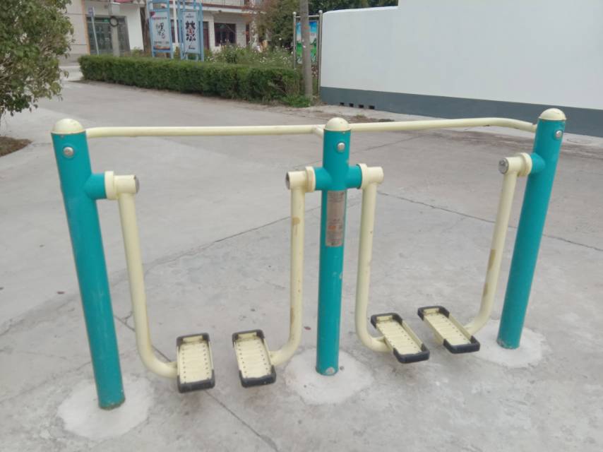 雙位太空漫步機(jī)