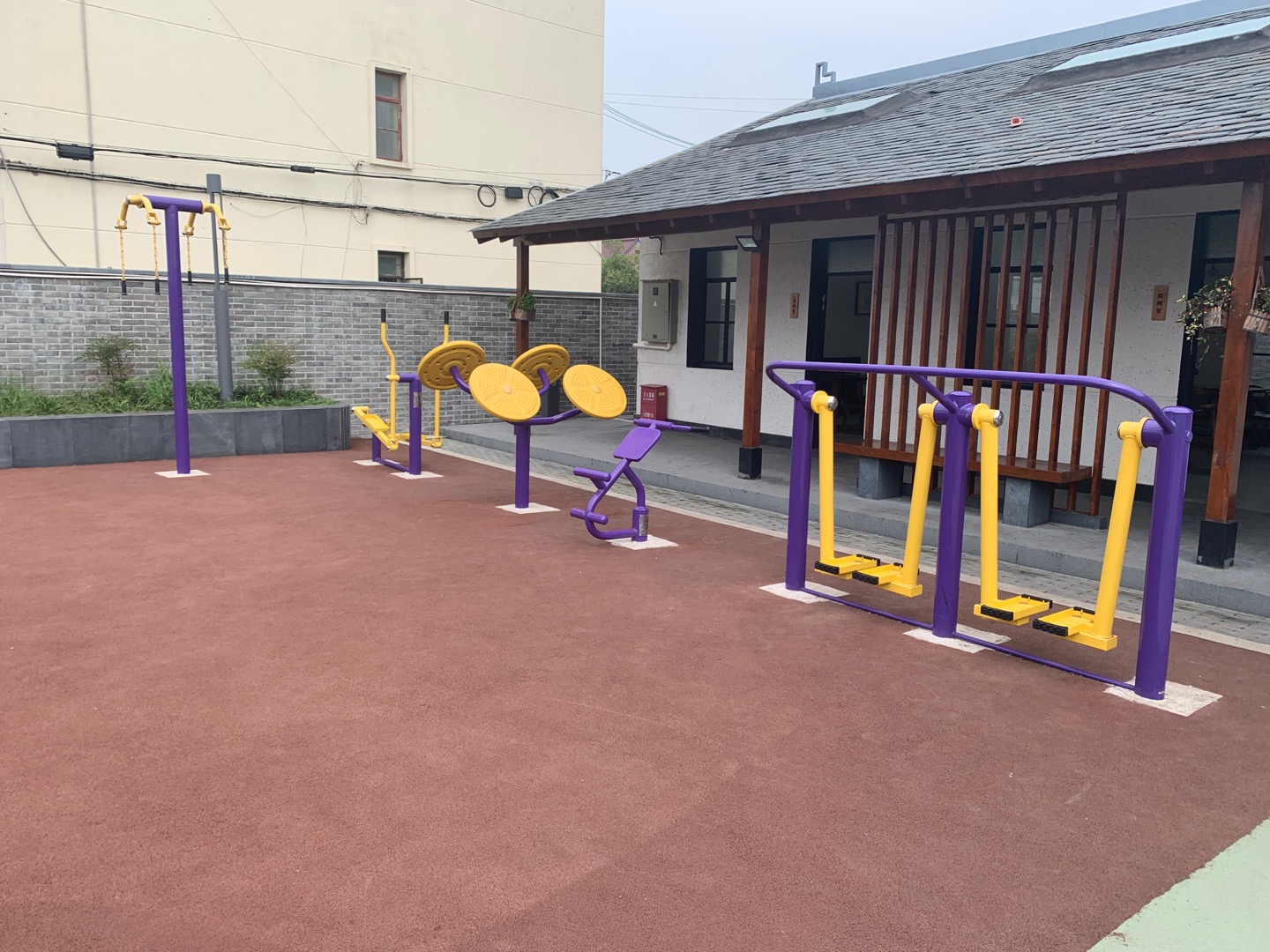 城東居委健身點(diǎn)