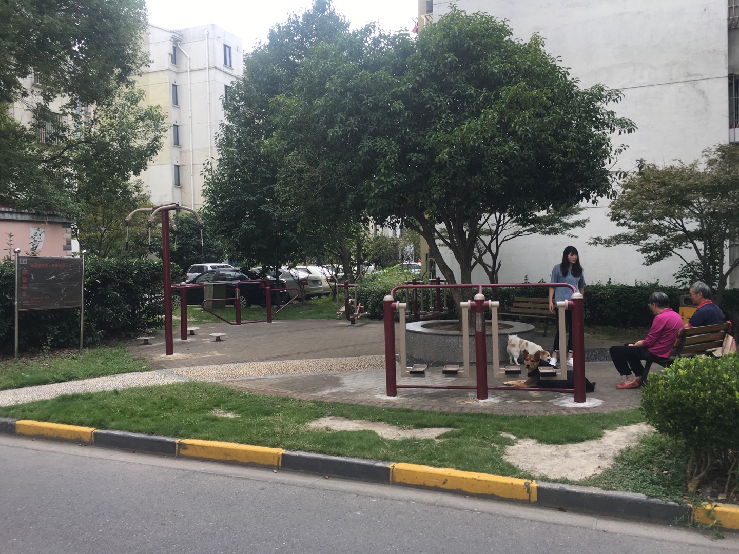 新凱一村健身點