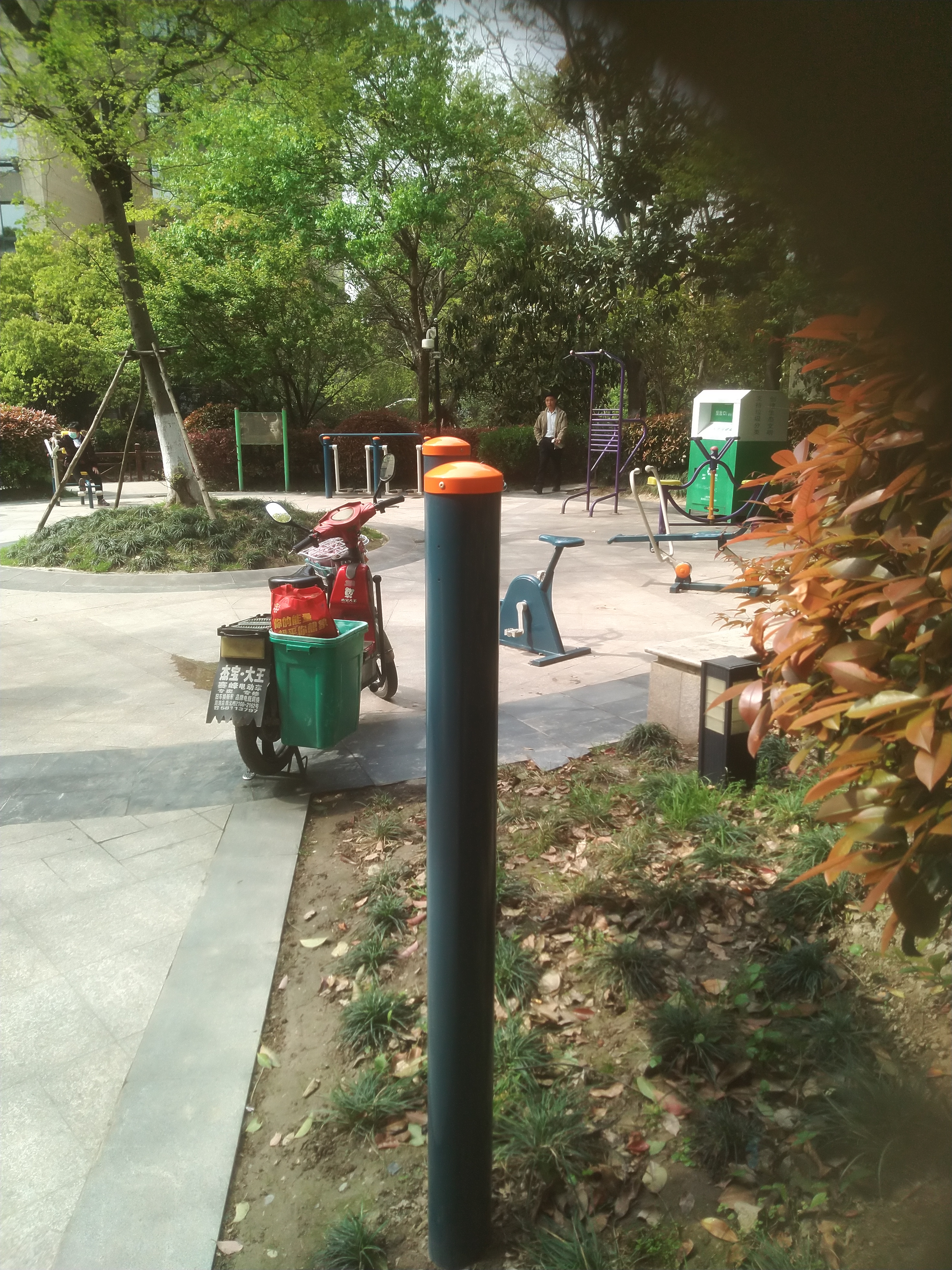 靜安區(qū)芷江西路街道蘇家巷居委健身點（芷江西路393弄）