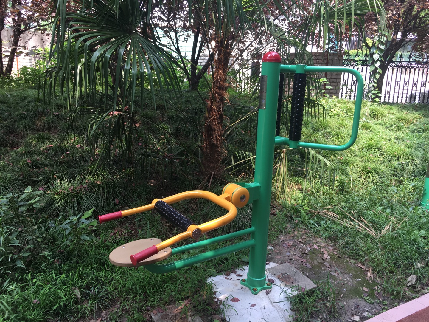 坐式腰背按摩器