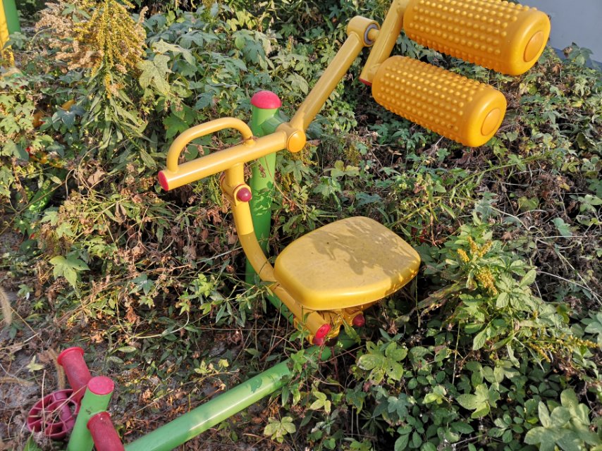 自重腹背鍛煉器