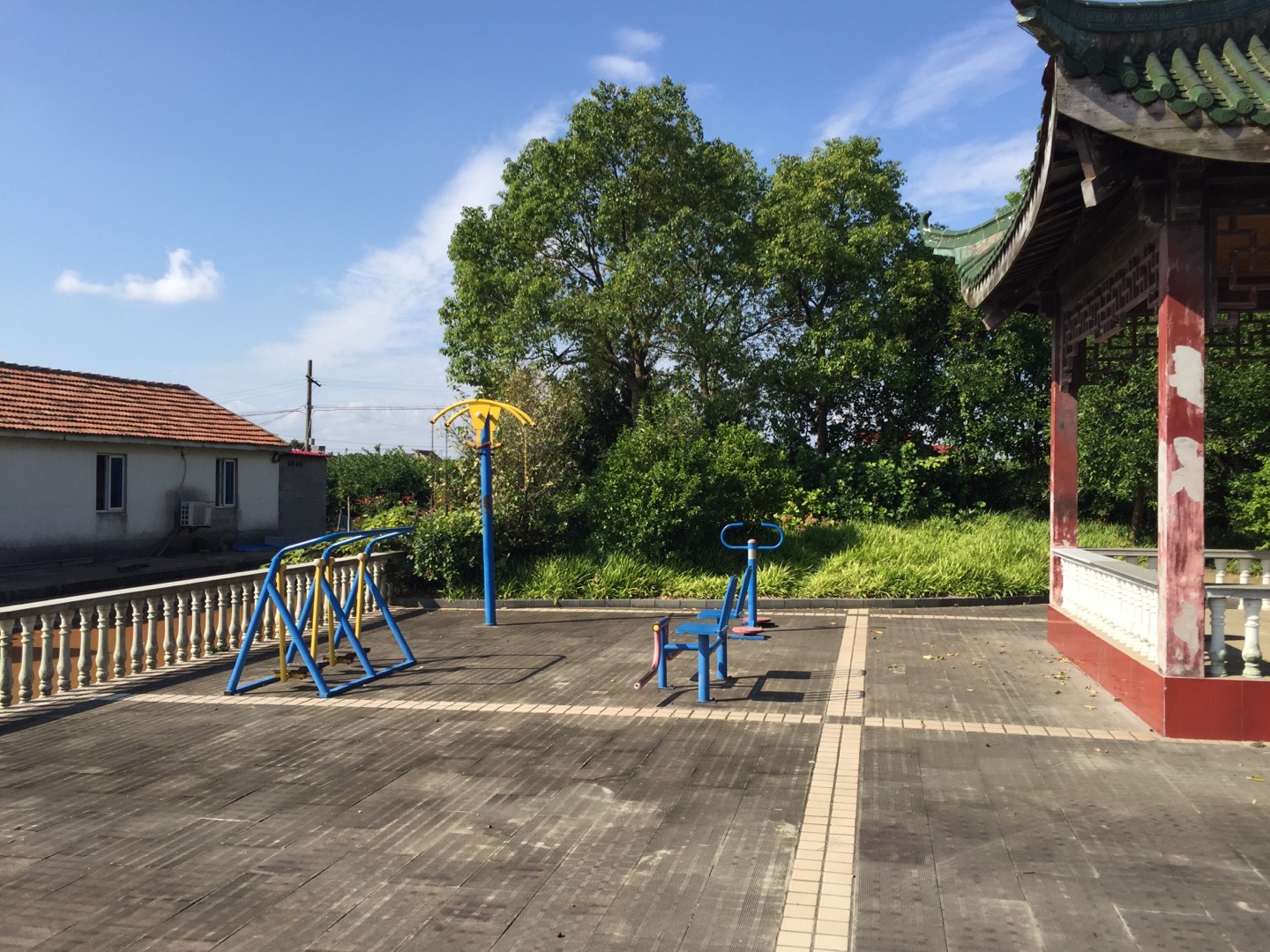 新北村一組健身點(diǎn)