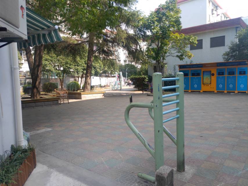 凌四居委市民益智健身苑點