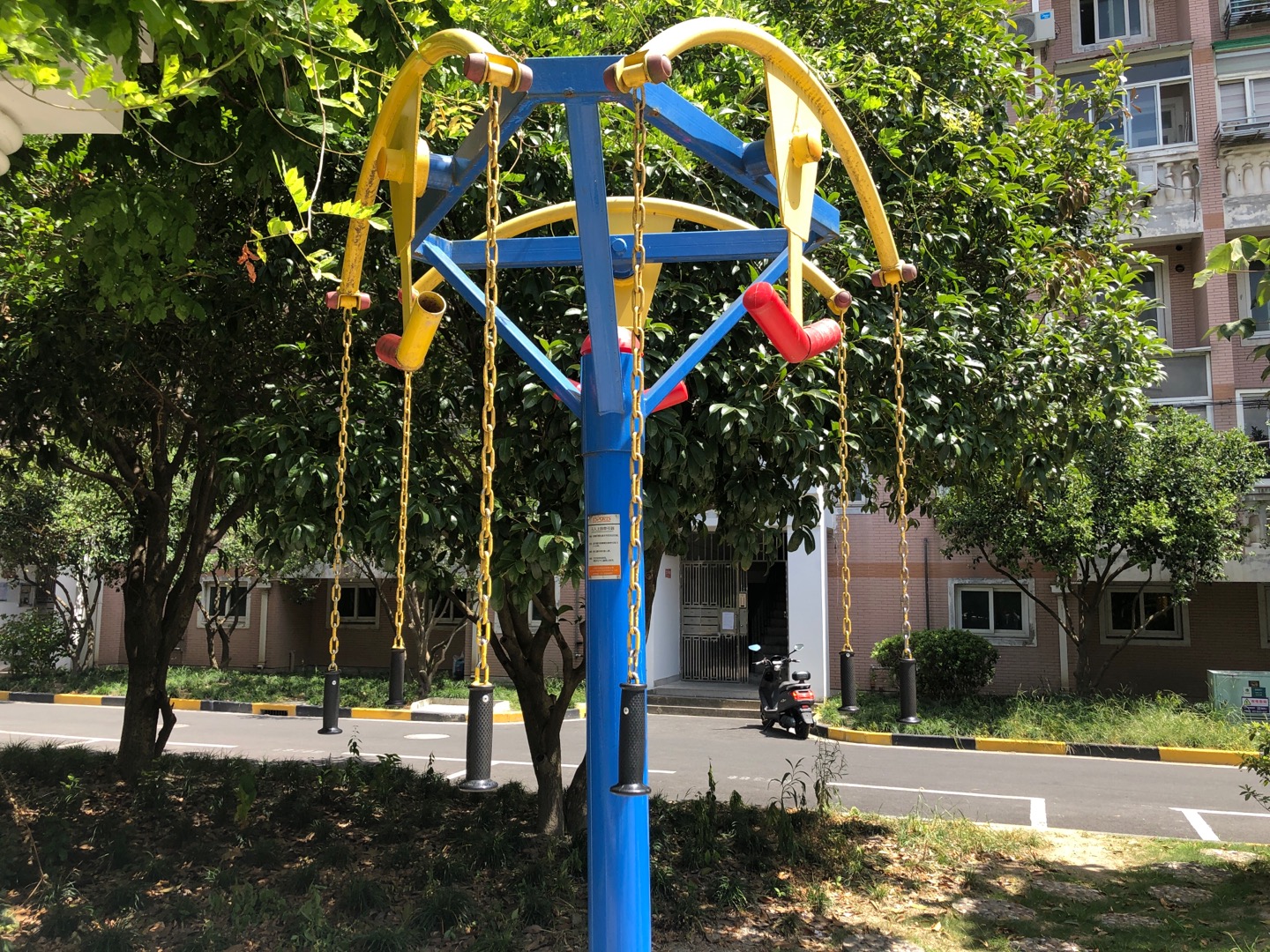 三人上肢牽引器