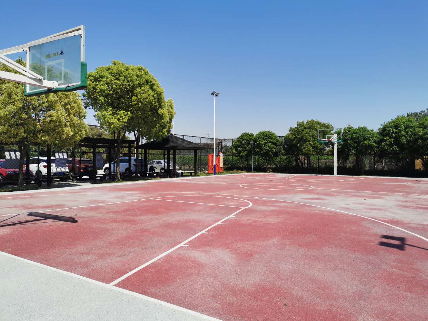 聚源橋村籃球場(chǎng)