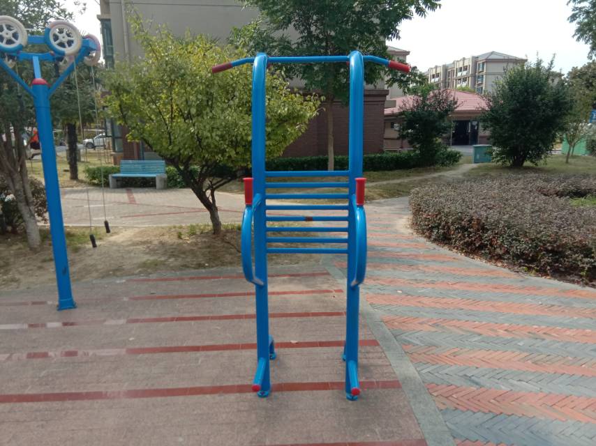 多功能訓(xùn)練器