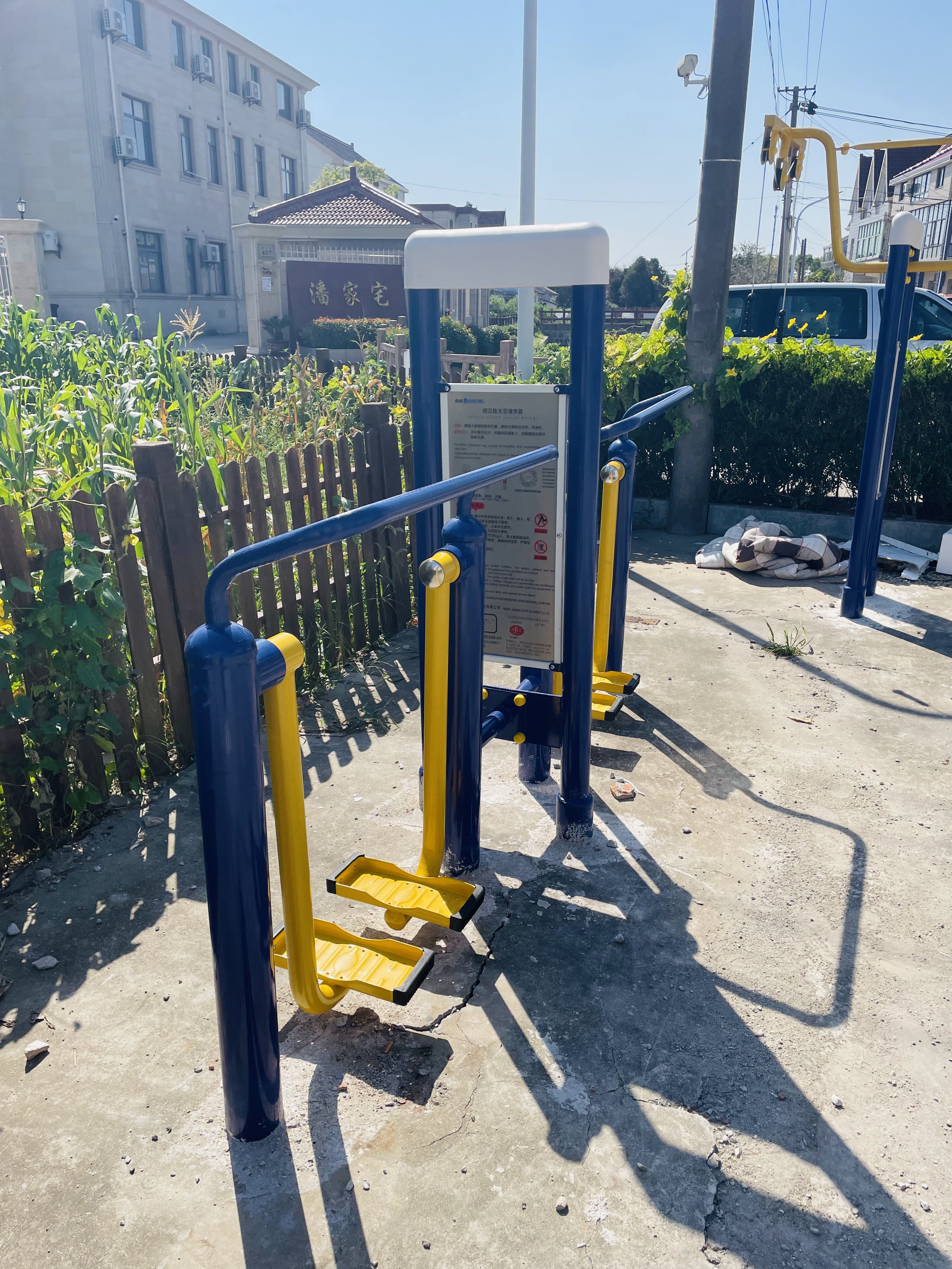 雙立柱太空漫步器