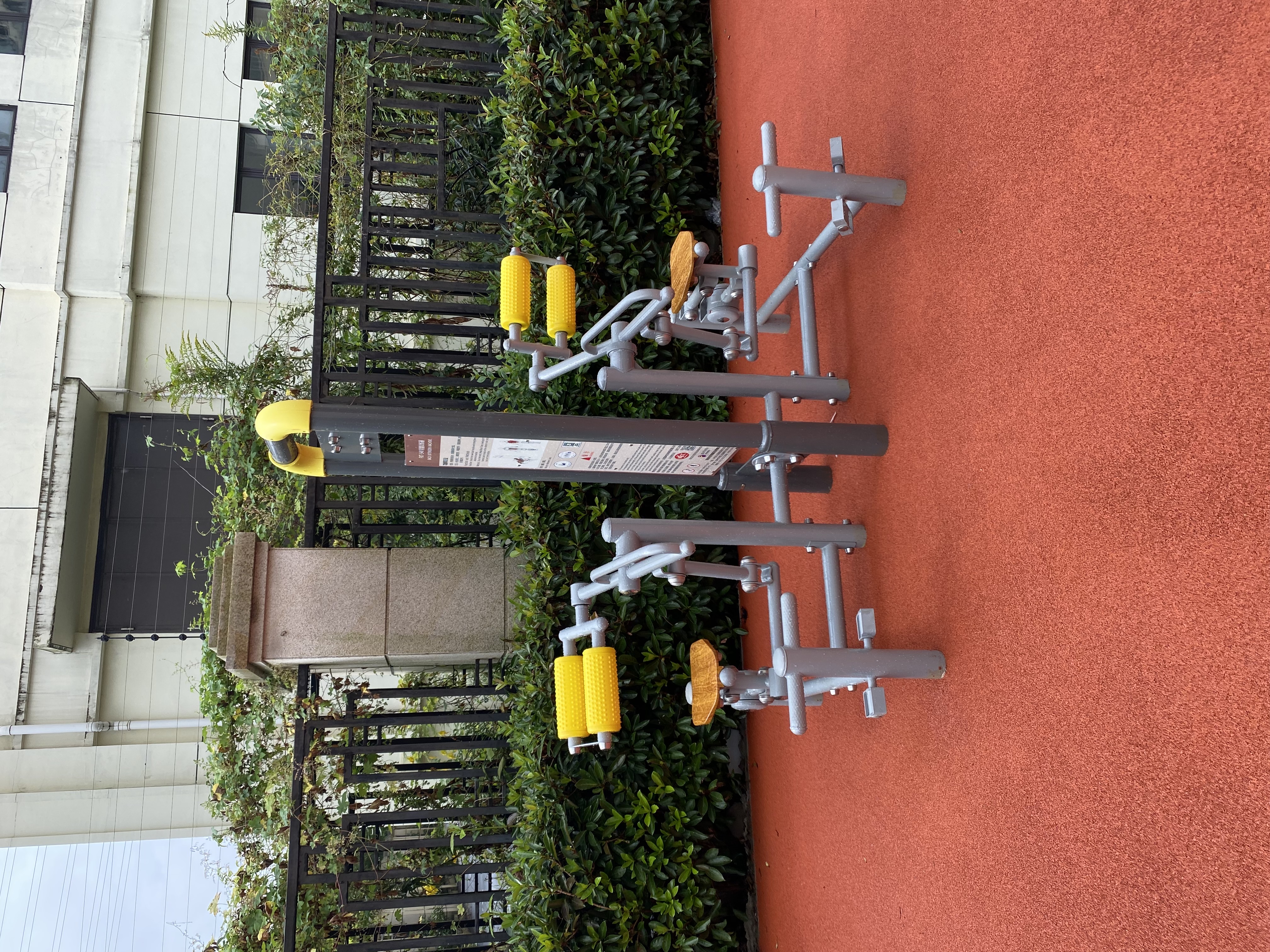 腹背鍛煉器 腹背鍛煉器