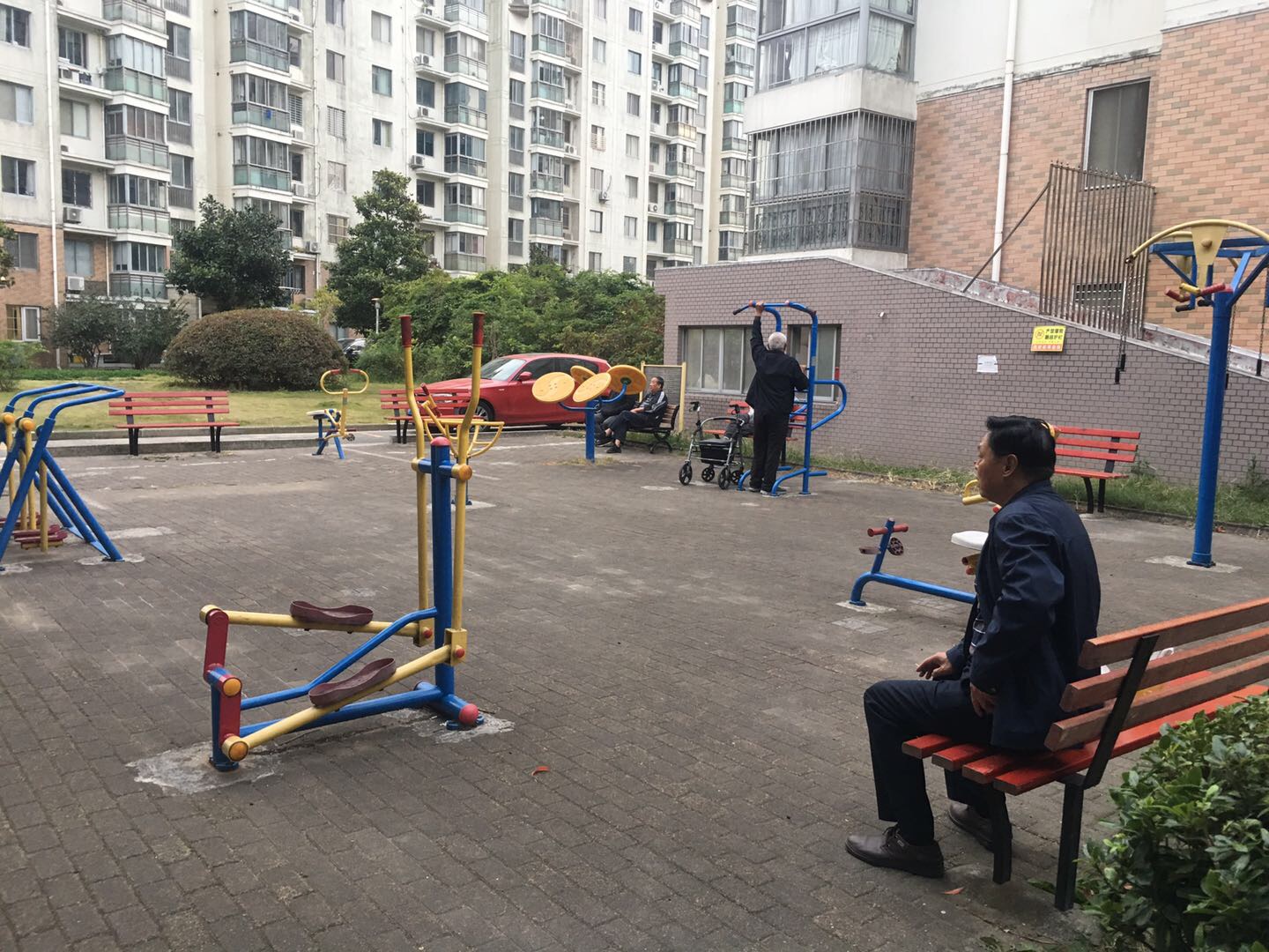 黃山新城小區(qū)健身點