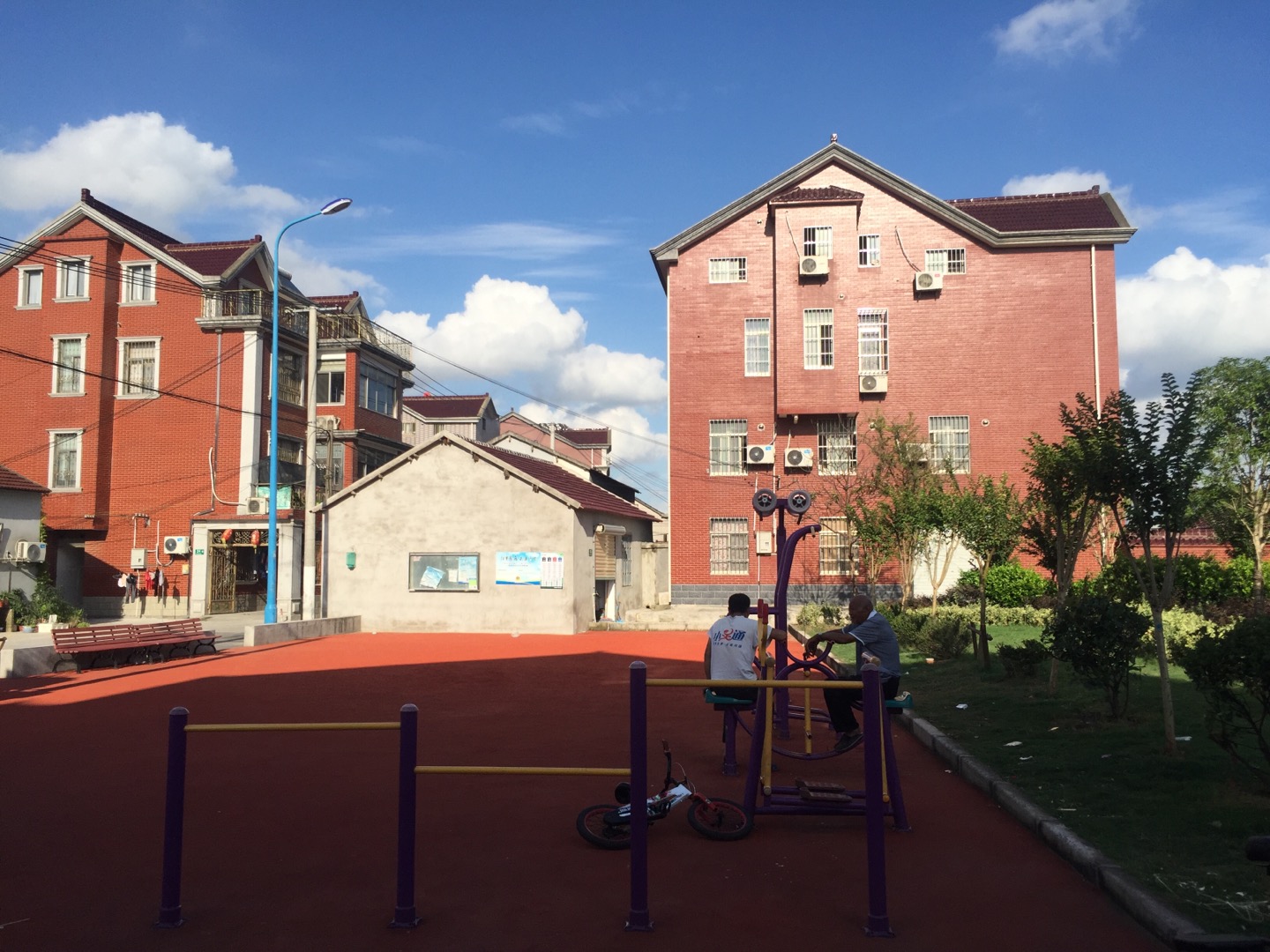 鷲山村前毛健身點(diǎn)