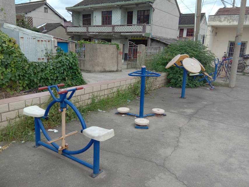 徐行村高家村組家園健身點