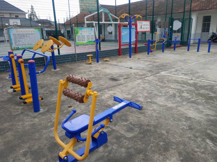 新河鎮(zhèn)新晨居委健身點