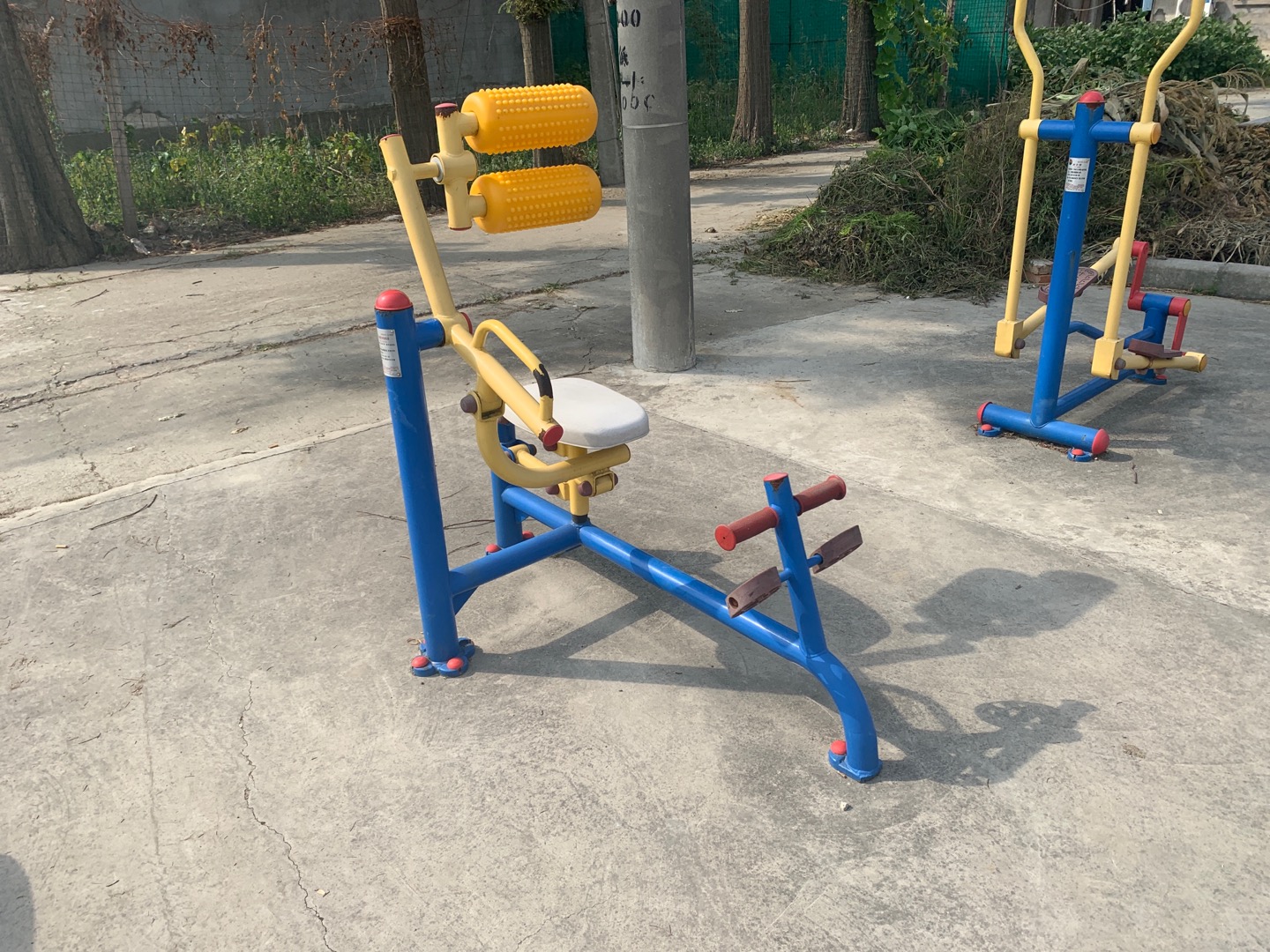 自重腹背鍛煉器