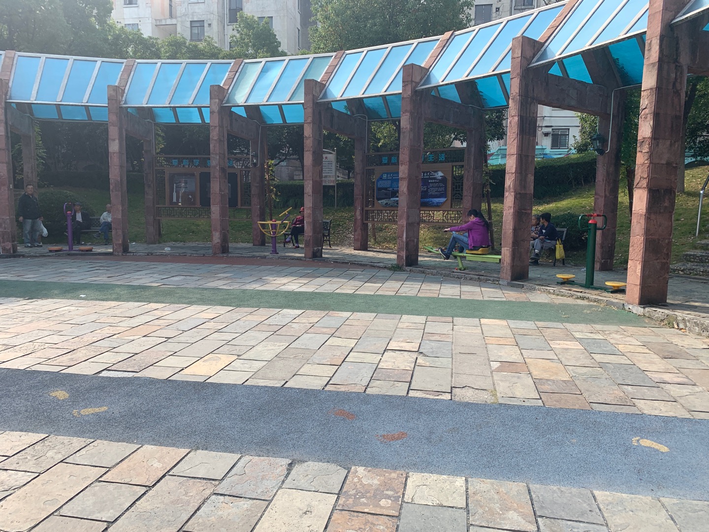 金橋灣中心花園健身點