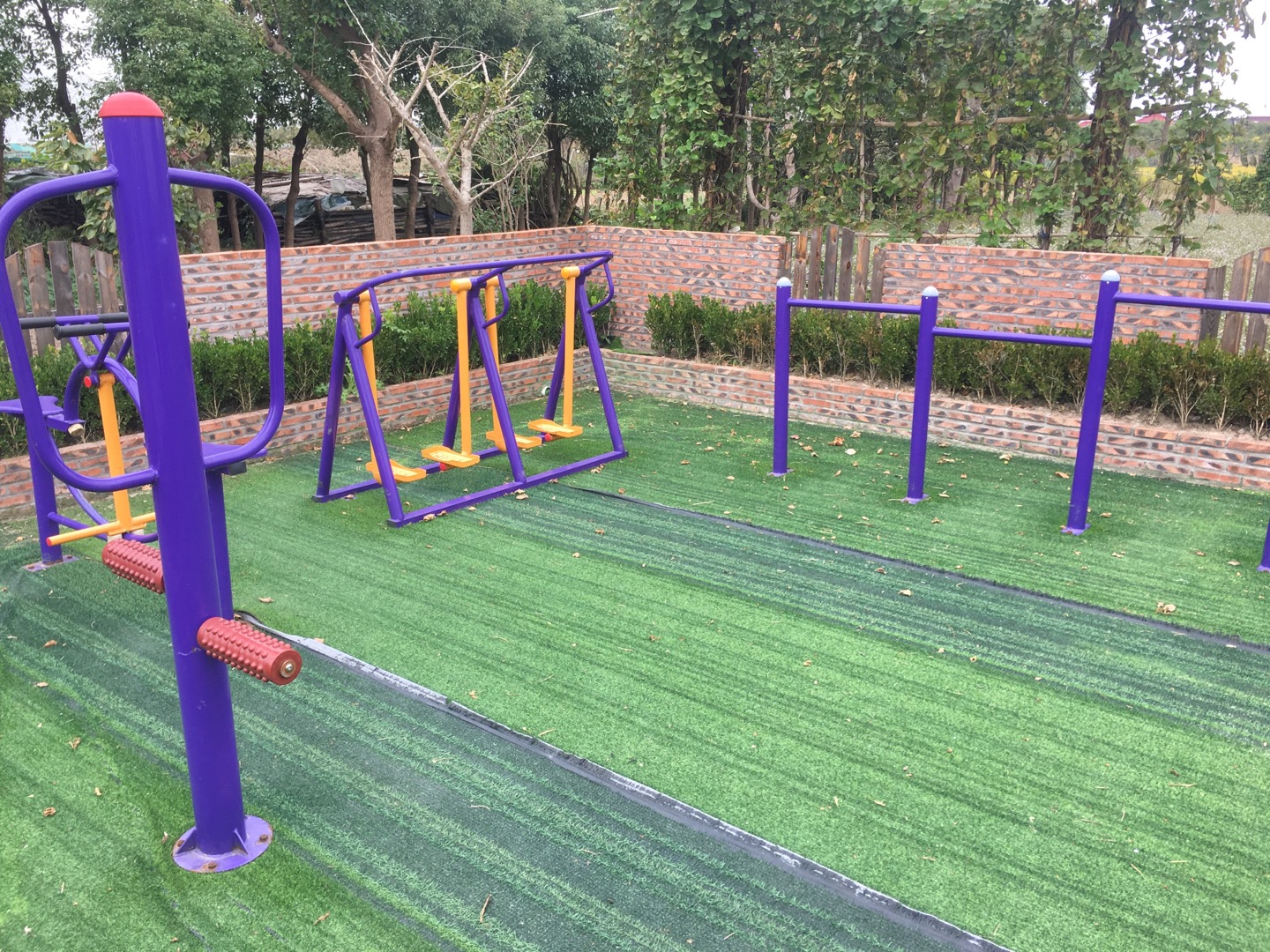 老港鎮(zhèn)建港村民委員會3組健身苑點