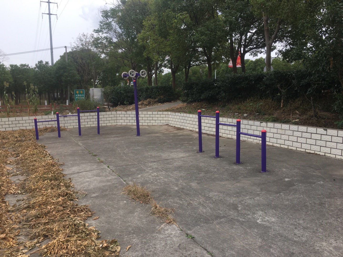 老港鎮(zhèn)中港村民委員會(huì)11組健身苑點(diǎn)(南）/n