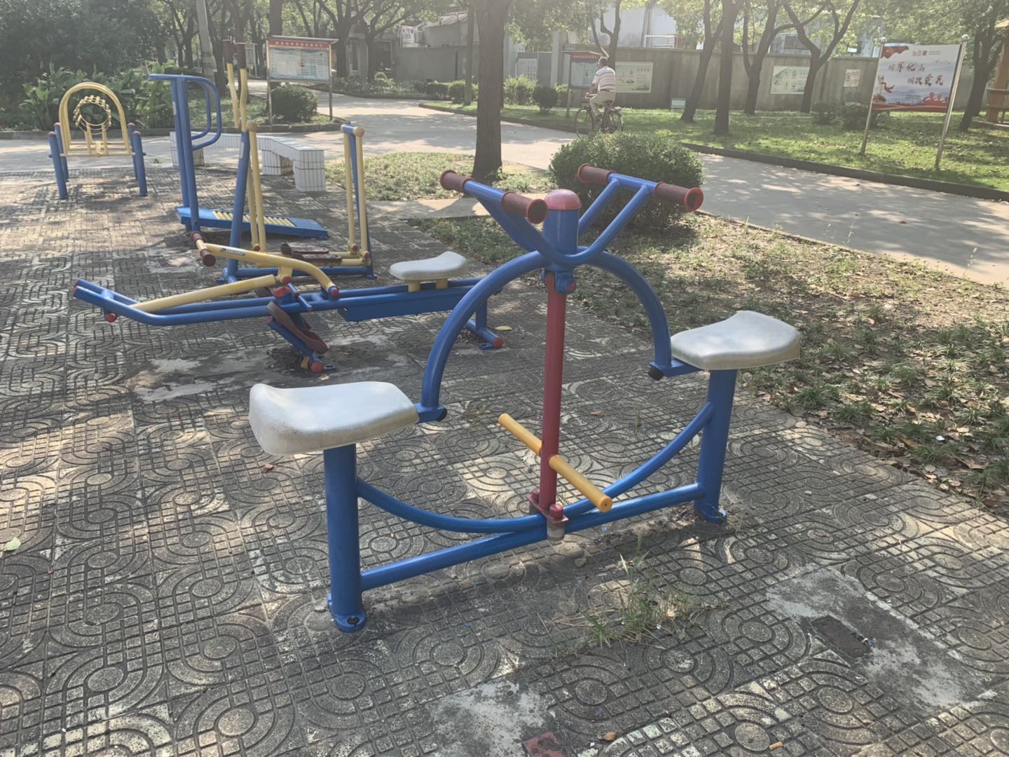 下肢康復(fù)器