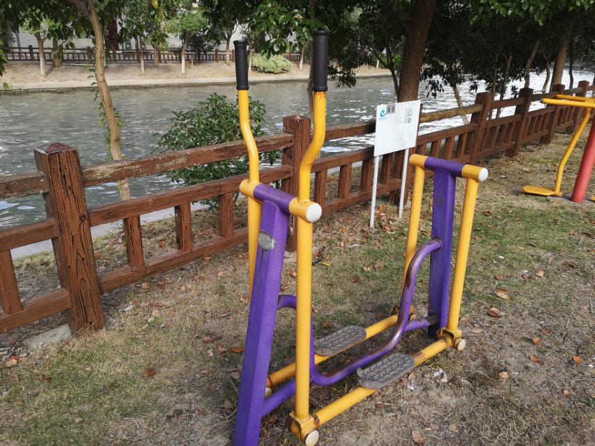 單人健騎機(jī)