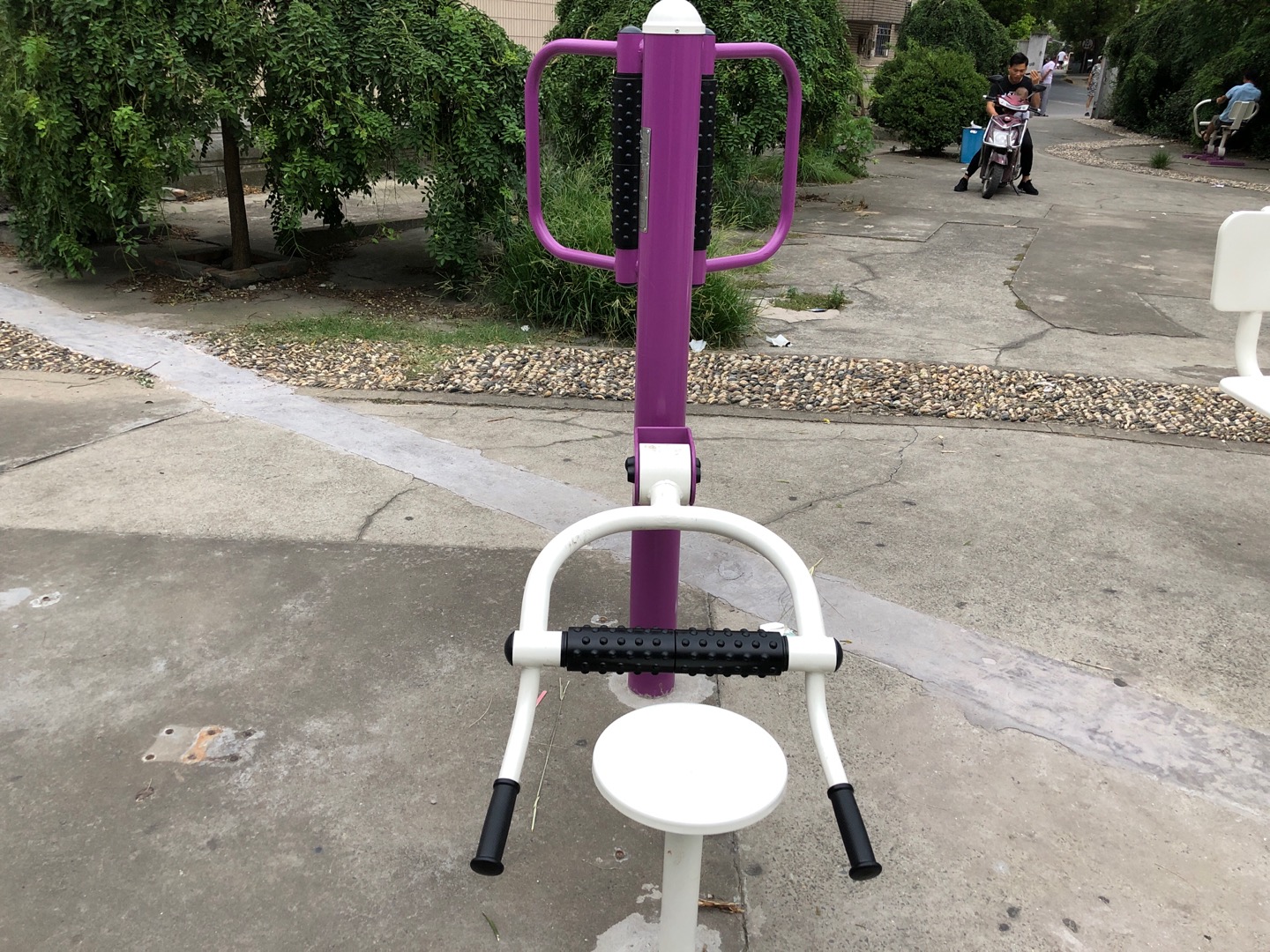 坐式腰背按摩器