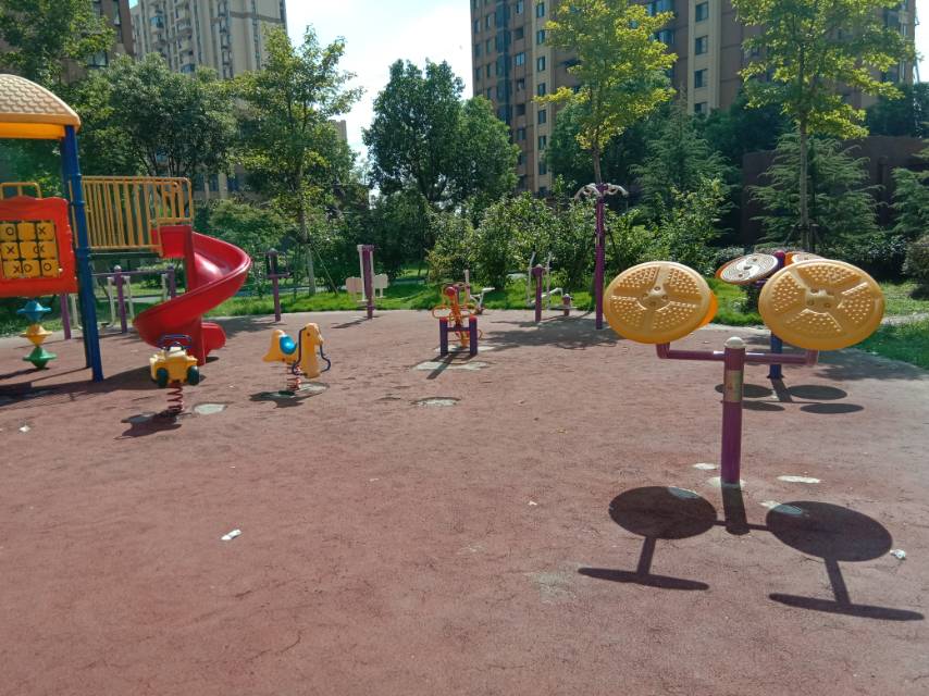 登云苑小區(qū)健身點(diǎn)