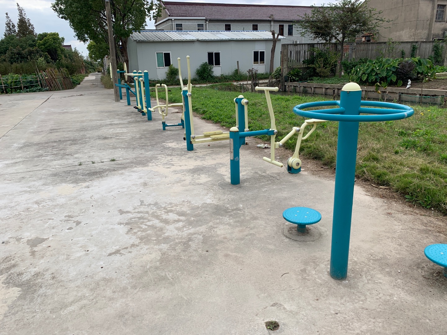 豎新鎮(zhèn)堡西村健身點三