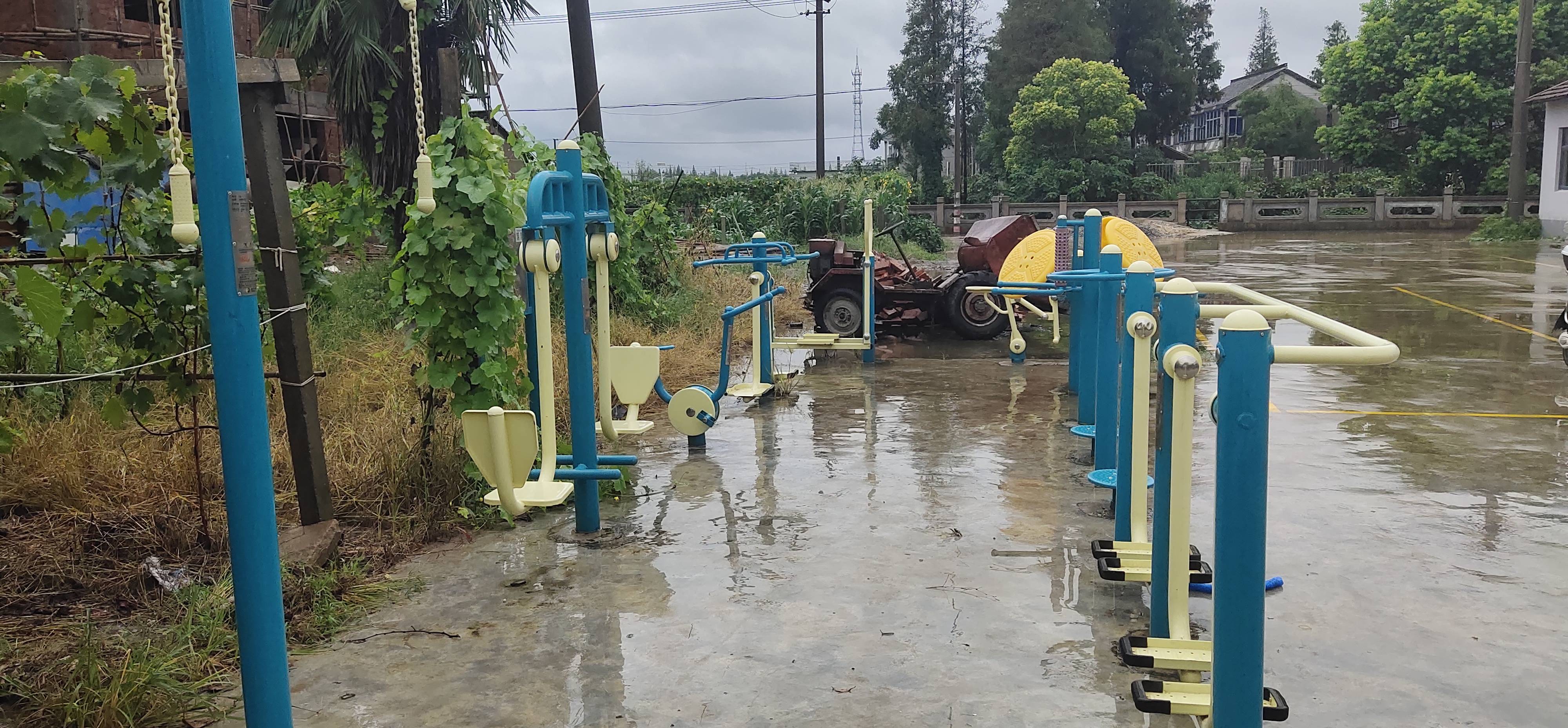 華亭鎮(zhèn)雙塘村9隊(duì)健身點(diǎn)