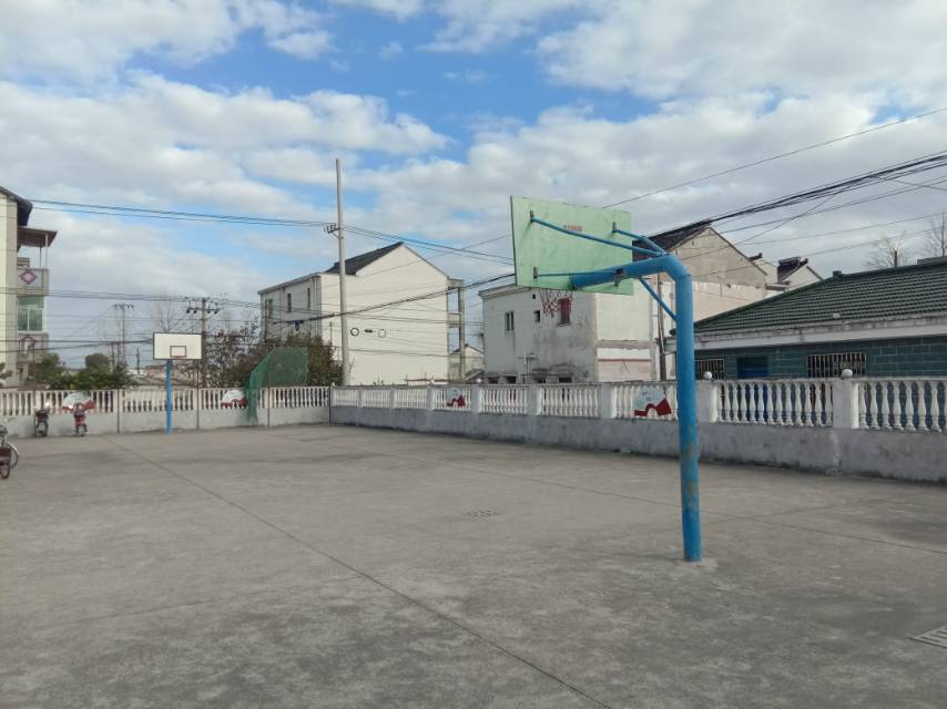 杜尹村5隊(duì)公共籃球場